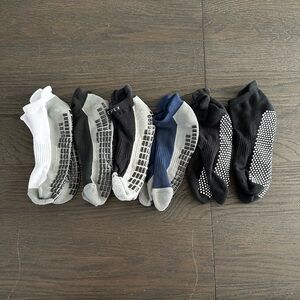 Men's Non-Slip Pilate or Yoga Grip Socks - Black, Gray, White 6 pairs